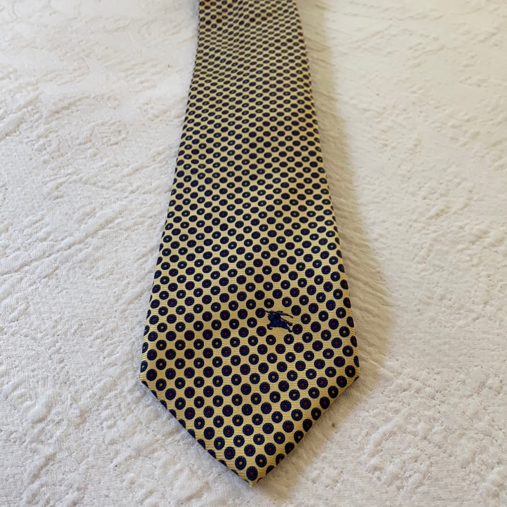Burberry Tie classic!